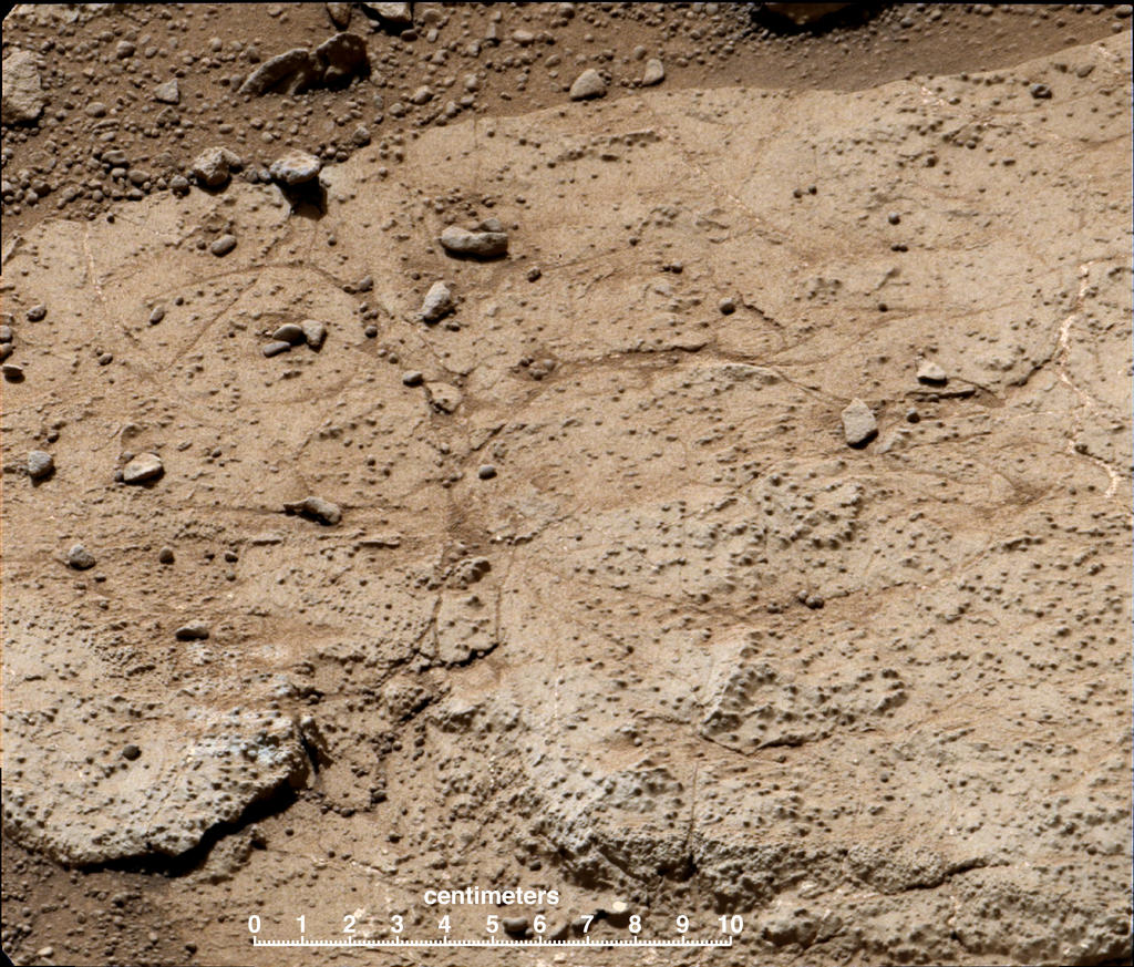 Mars Rover Curiosity to Drill Into Bumpy 'Cumberland' Rock